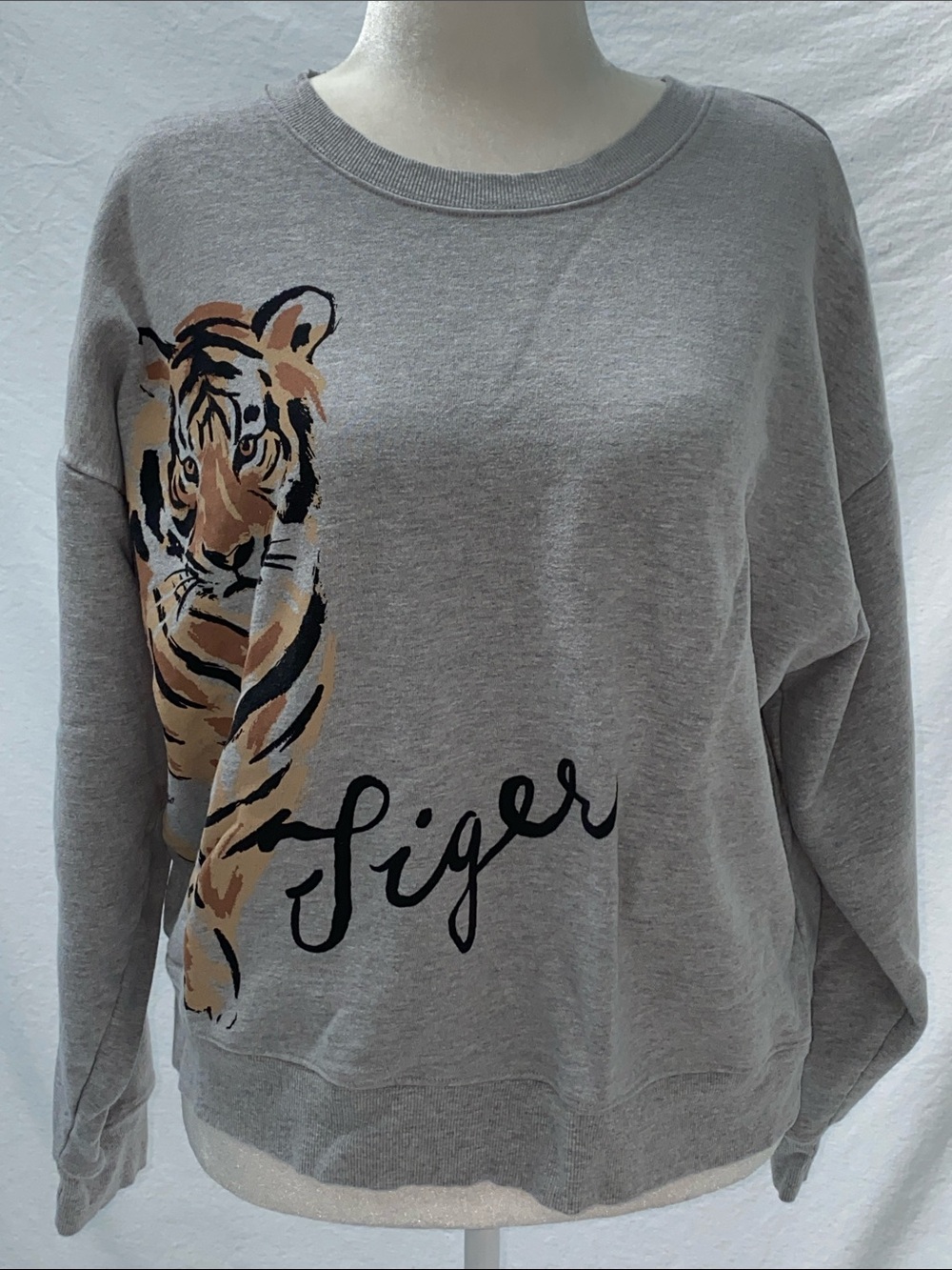 Anthropologie Maeve Tiger π
Graphic
Sweatshirt - Picture 4 of 7
